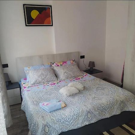 地拉那#1 Modern 1Br With Balcony In Up-And-Coming Hip Area公寓 外观 照片