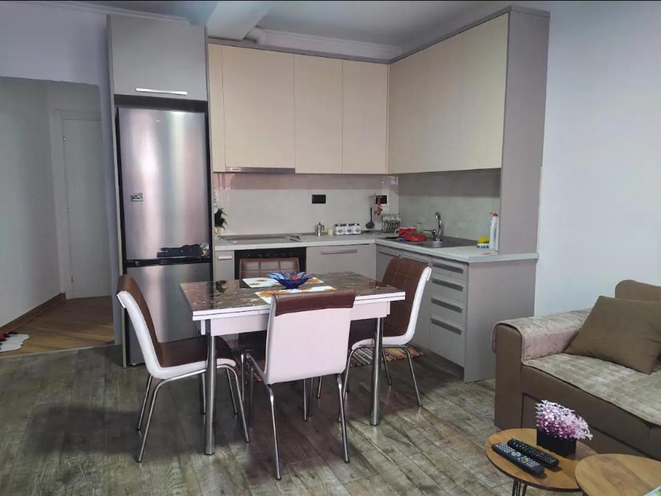 地拉那#1 Modern 1Br With Balcony In Up-And-Coming Hip Area公寓 外观 照片